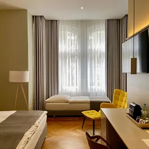 38 Otel